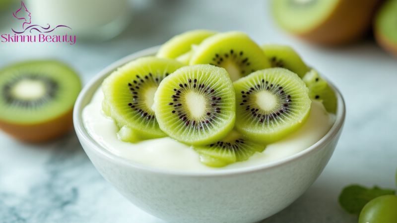 ăn kiwi vào buổi sáng giúp làm đẹp da